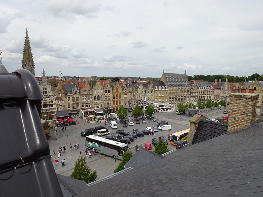 Market Square * Ypern